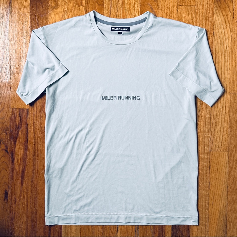 Miler Running Mens Small Work Running Short Sleeve Tee in Concrete * FLAW *
